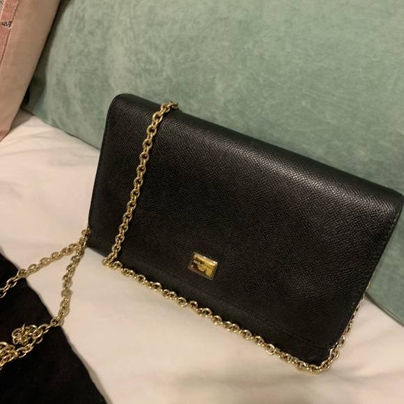 Dolce & Gabbana black leather clutch/cross body bag with gold chain strap - Picture 2 of 8